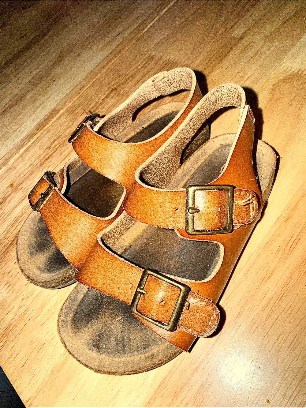 Cat & Jack neutral sandal, size 7 toddler